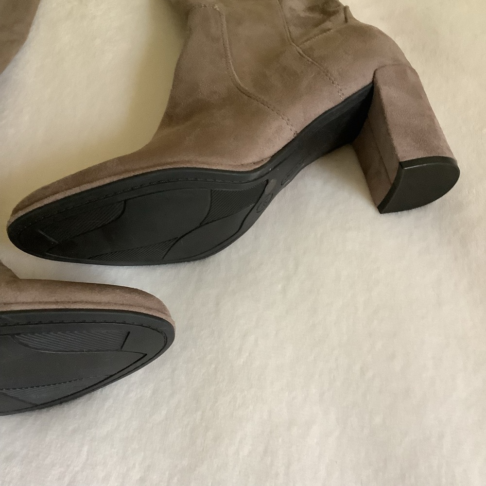 NWOT Liz Claiborne Over Knee Boots (8) - Picture 8 of 14